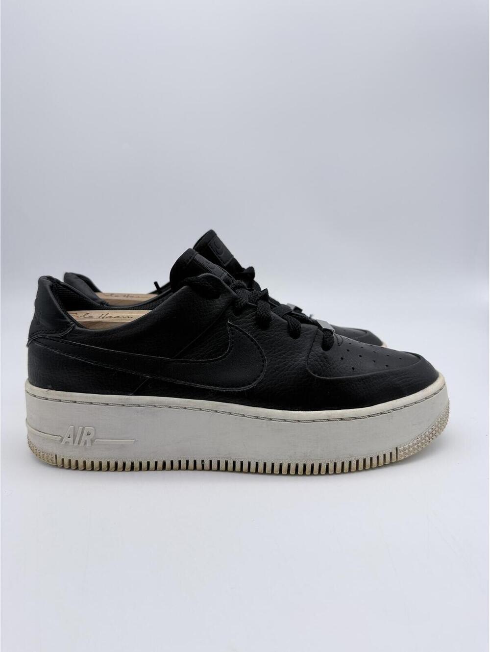 Nike Air Force 1 Sage Low Women's Sneakers Black‎ White Size 9 Pre-Owned